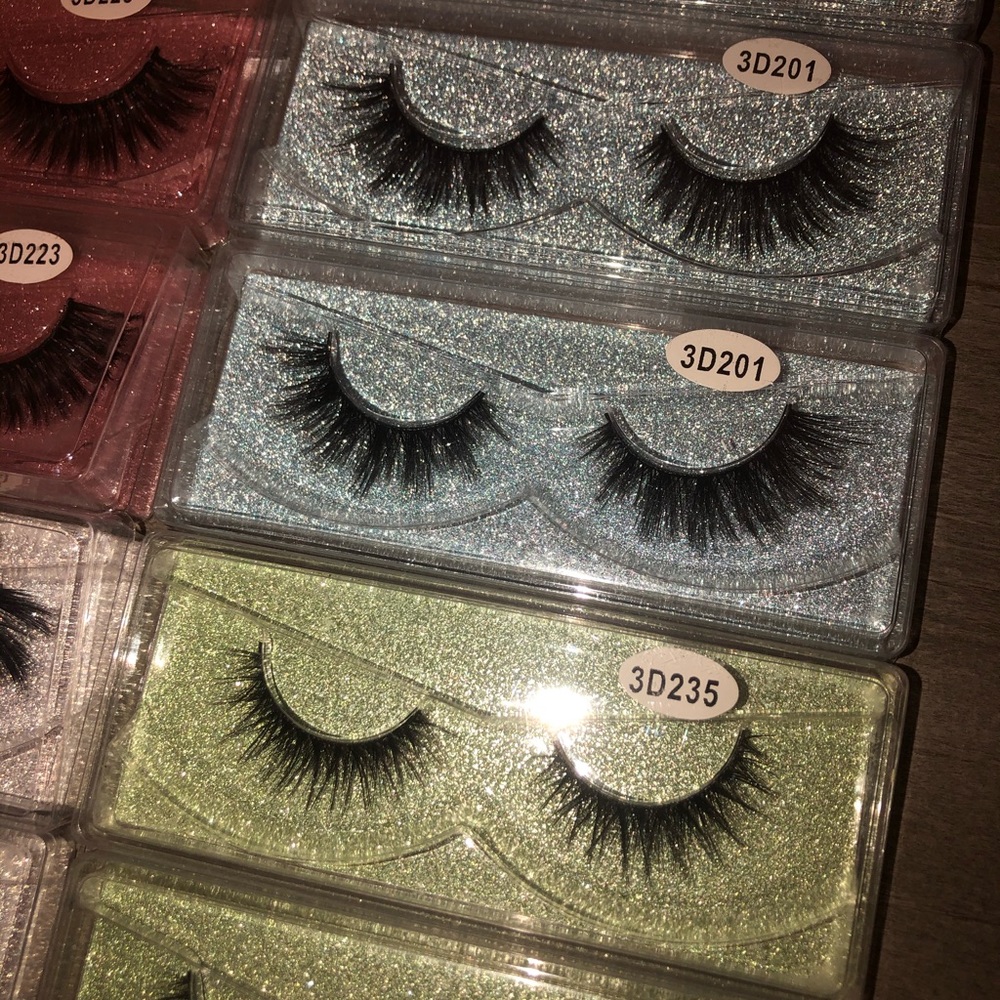 Lash Bundle - Picture 4 of 7